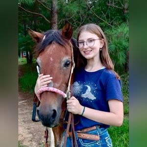 Meet your Posher, Lacey